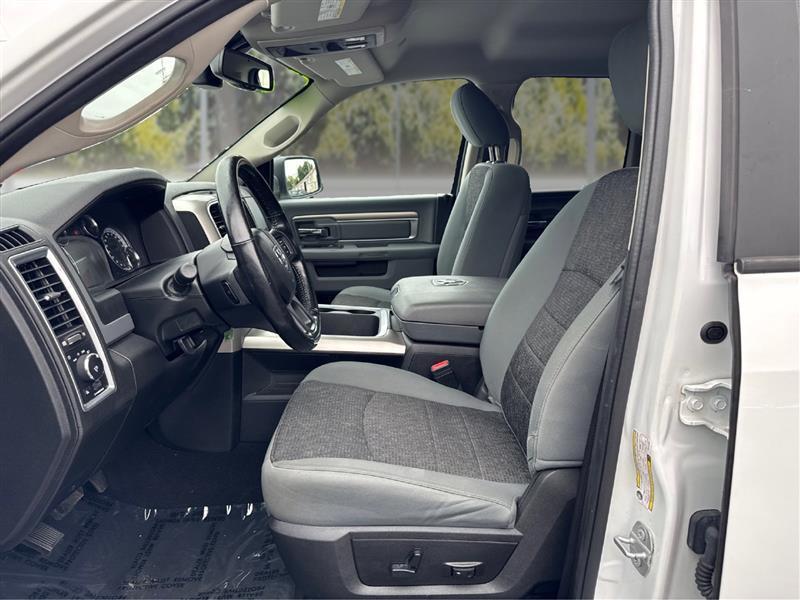 RAM 1500 SLT Quad Cab 4WD 2020