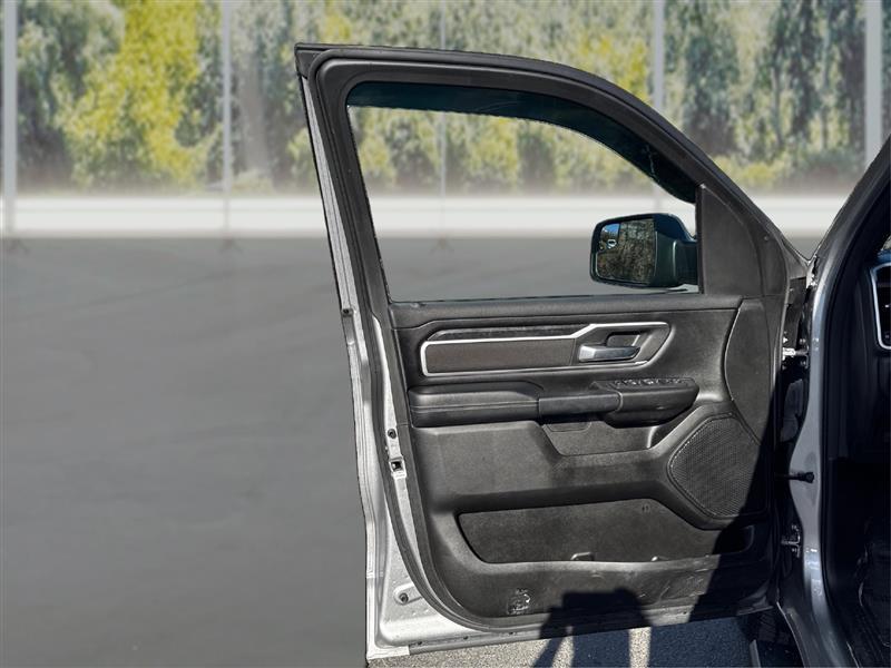 RAM 1500 Big Horn Crew Cab SWB 4WD 2023