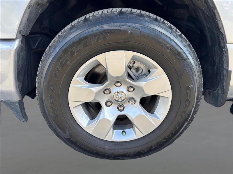 RAM 1500 Big Horn Crew Cab SWB 4WD 2023