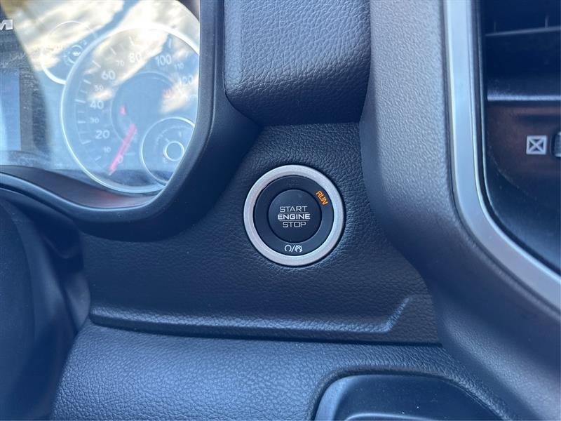 RAM 1500 Big Horn Crew Cab SWB 4WD 2023