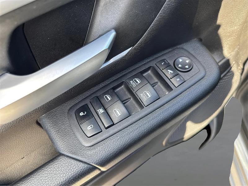RAM 1500 Big Horn Crew Cab SWB 4WD 2023