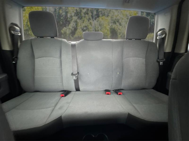 RAM 1500 SLT Quad Cab 4WD 2024