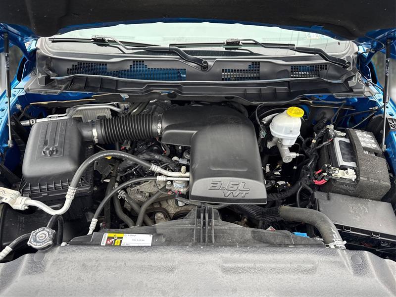RAM 1500 SLT Quad Cab 4WD 2024
