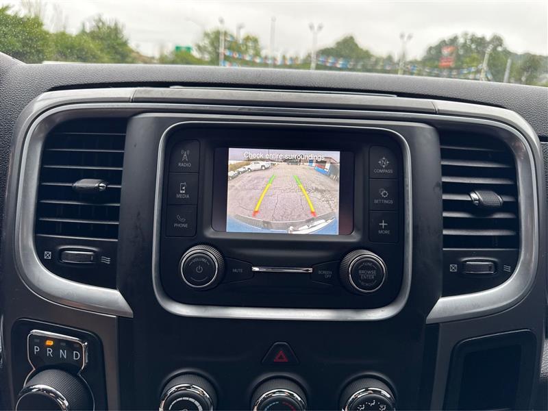 RAM 1500 SLT Quad Cab 4WD 2024