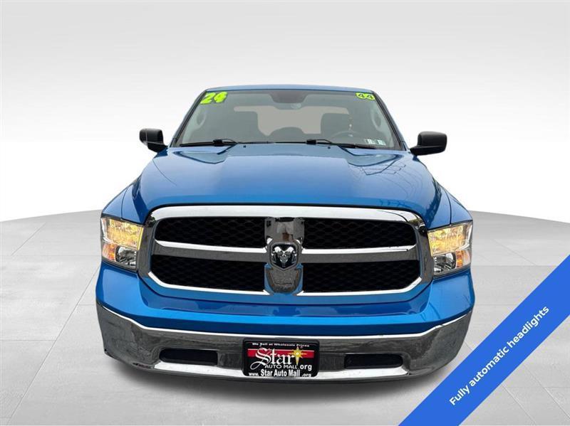 RAM 1500 SLT Quad Cab 4WD 2024