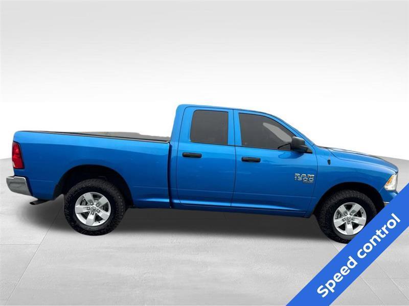 RAM 1500 SLT Quad Cab 4WD 2024