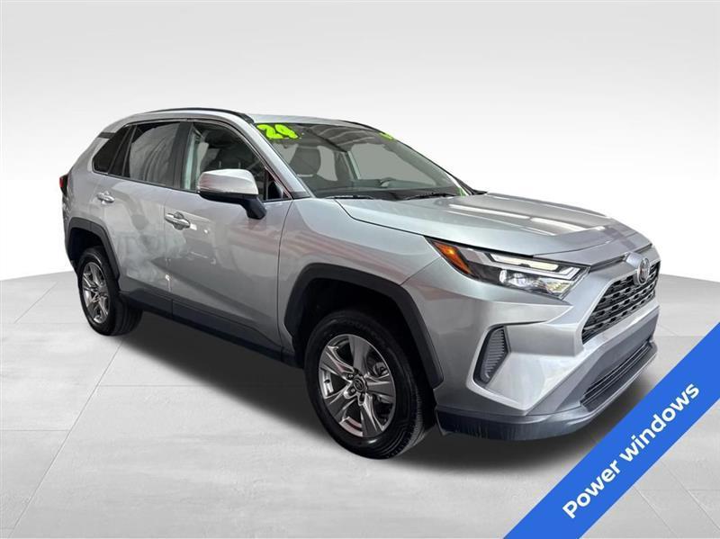 Toyota RAV4 XLE 2024