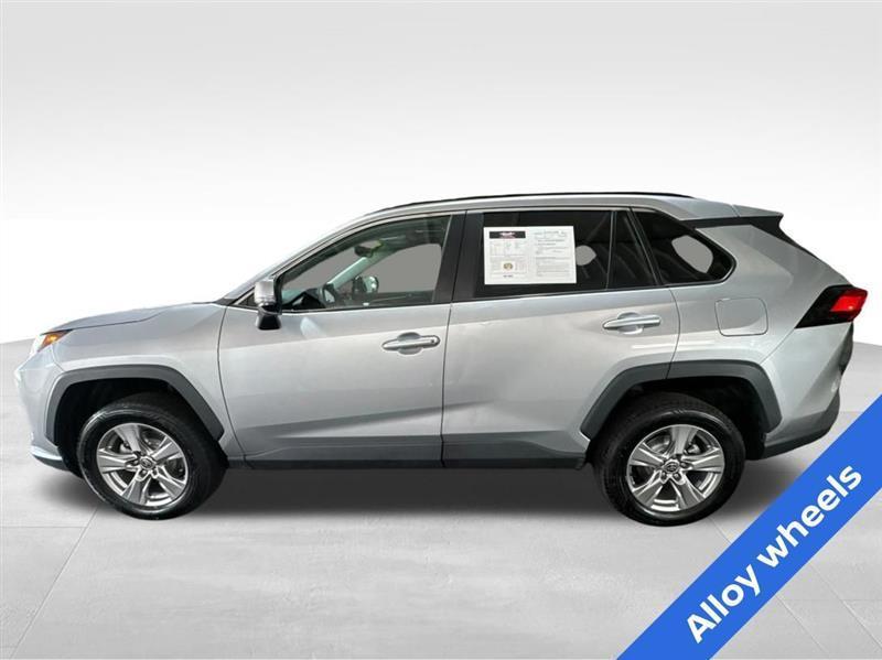 Toyota RAV4 XLE 2024