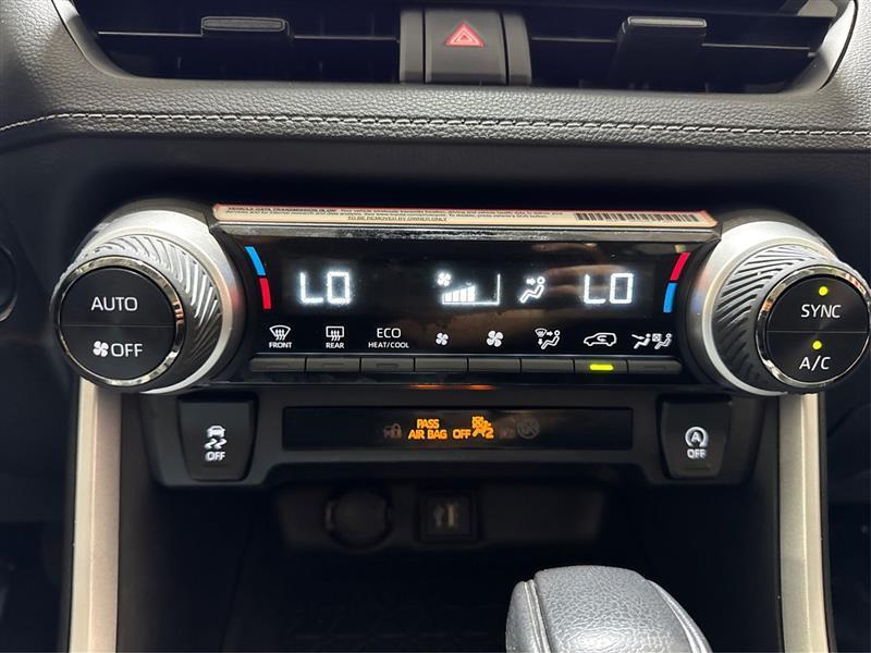 Toyota RAV4 XLE 2024