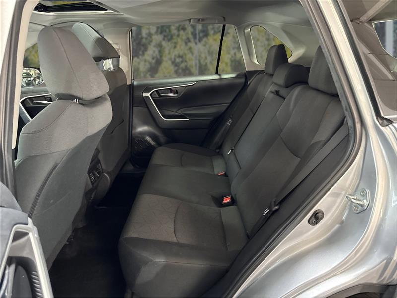 Toyota RAV4 XLE 2024