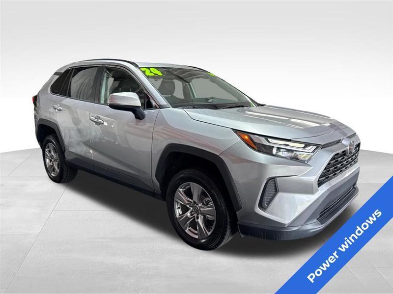 Toyota RAV4 XLE 2024