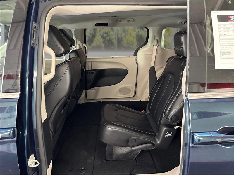 Chrysler Pacifica Touring L 2024