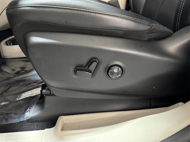 Chrysler Pacifica Touring L 2024