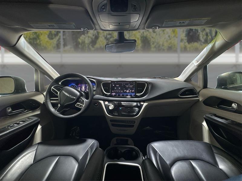 Chrysler Pacifica Touring L 2024