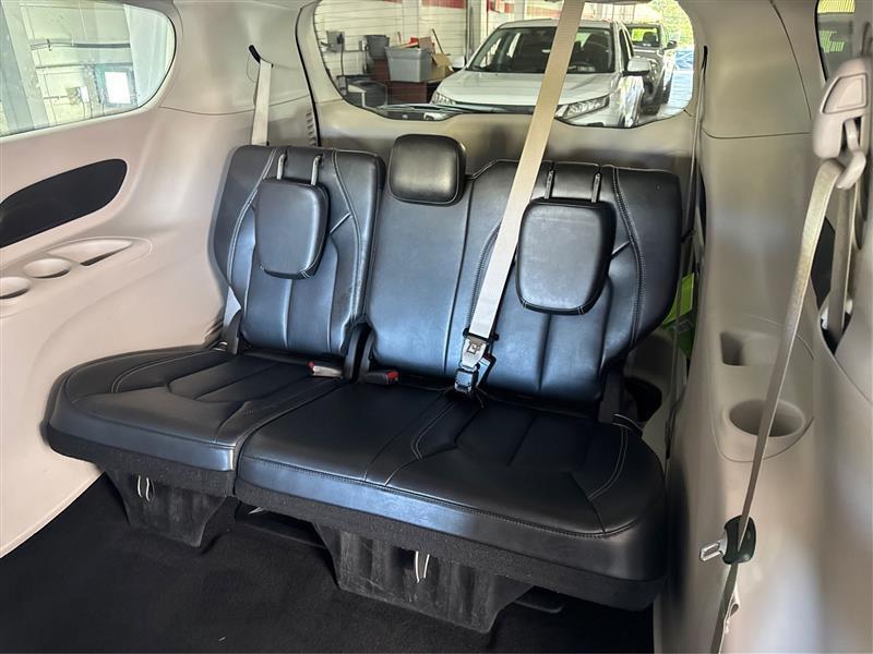 Chrysler Pacifica Touring L 2024