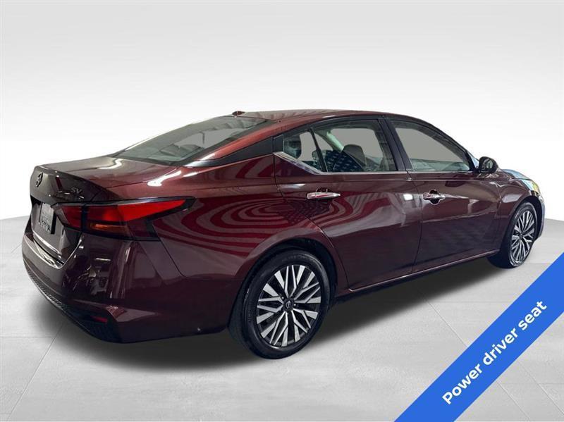 Nissan Altima 2.5 SV 2024