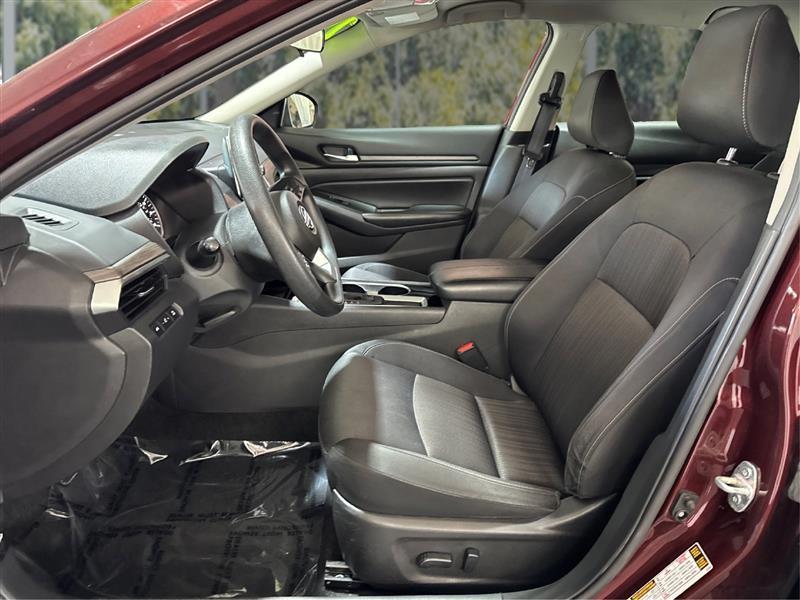 Nissan Altima 2.5 SV 2024