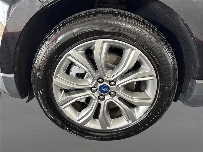 Ford Edge Titanium AWD 2022