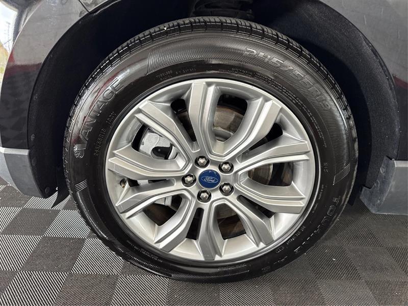 Ford Edge Titanium AWD 2022