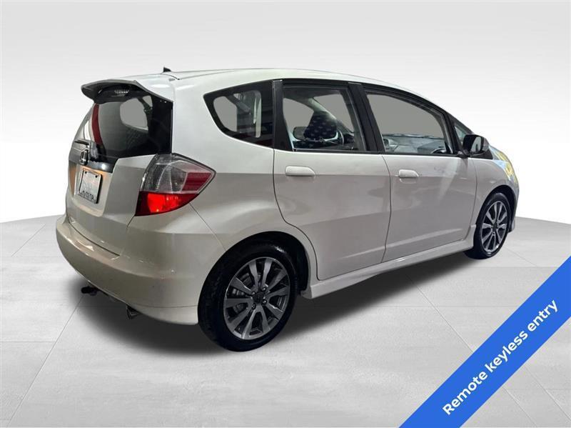 Honda Fit Sport 5-Speed AT 2013