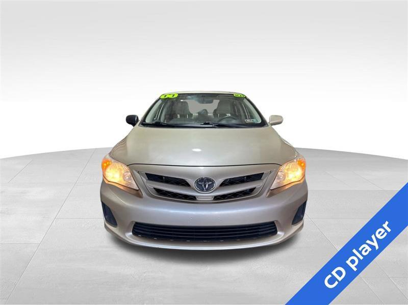 Toyota Corolla LE 4-Speed AT 2011