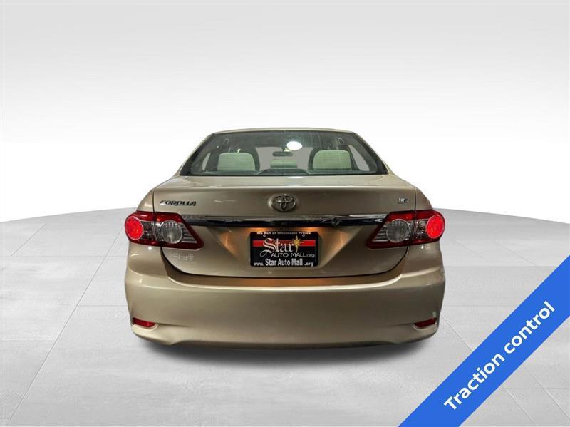 Toyota Corolla LE 4-Speed AT 2011