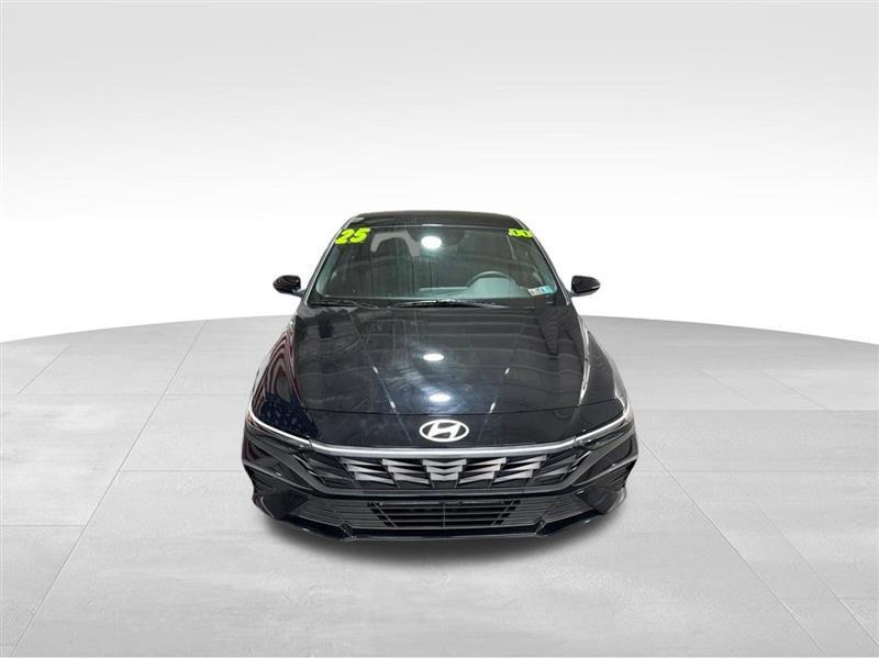 Hyundai Elantra Hybrid Blue 2025