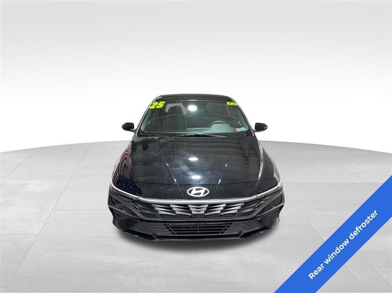 Hyundai Elantra Hybrid Blue 2025