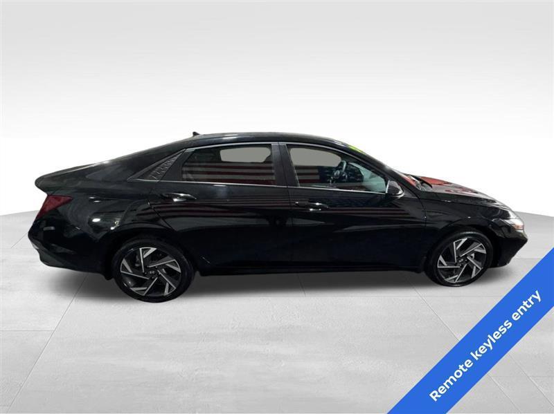 Hyundai Elantra Hybrid Blue 2025