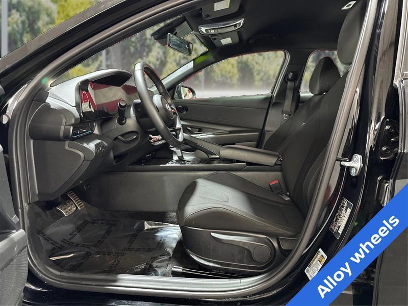 Hyundai Elantra Hybrid Blue 2025