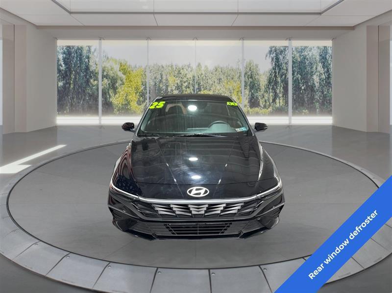 Hyundai Elantra Hybrid Blue 2025