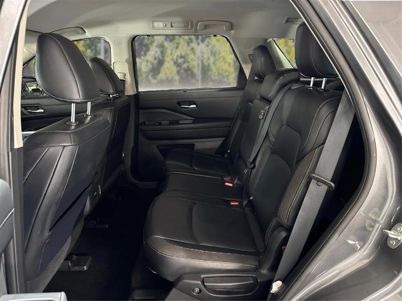 Nissan Pathfinder photo 10