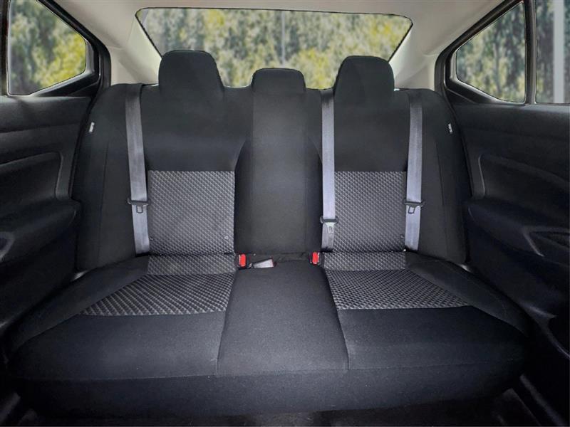 Nissan Versa S 5MT 2024