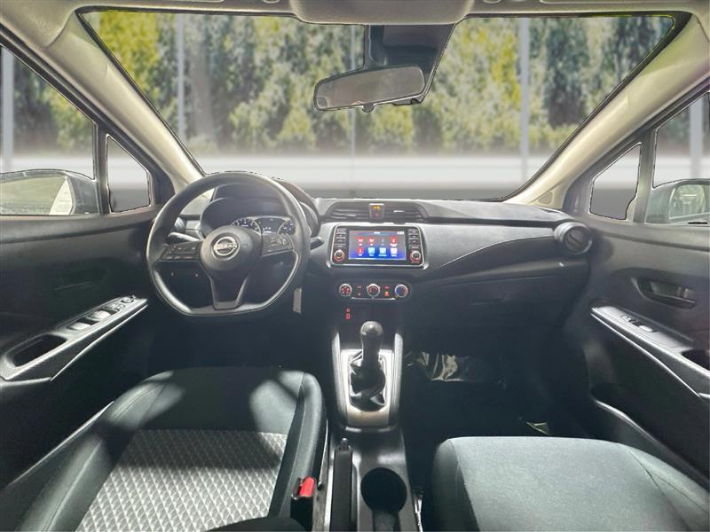 Nissan Versa S 5MT 2024