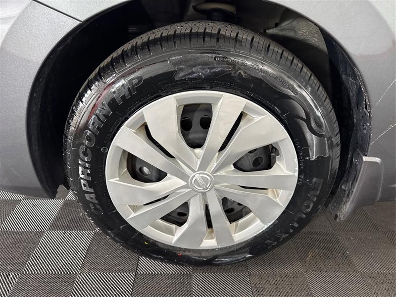 Nissan Versa S 5MT 2024