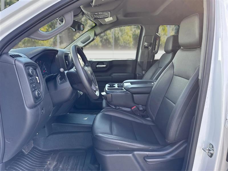Chevrolet Silverado photo 9