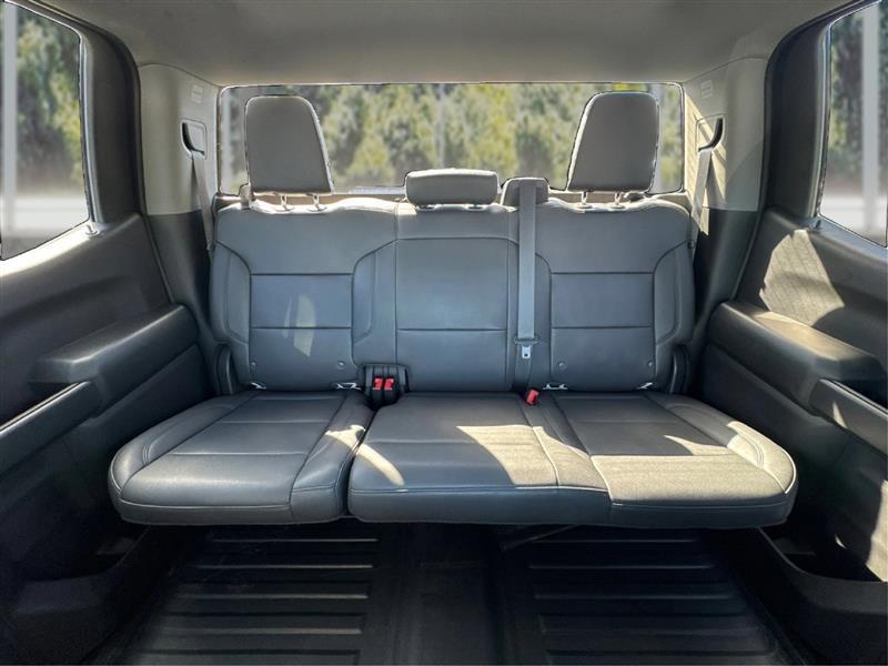 Chevrolet Silverado photo 14