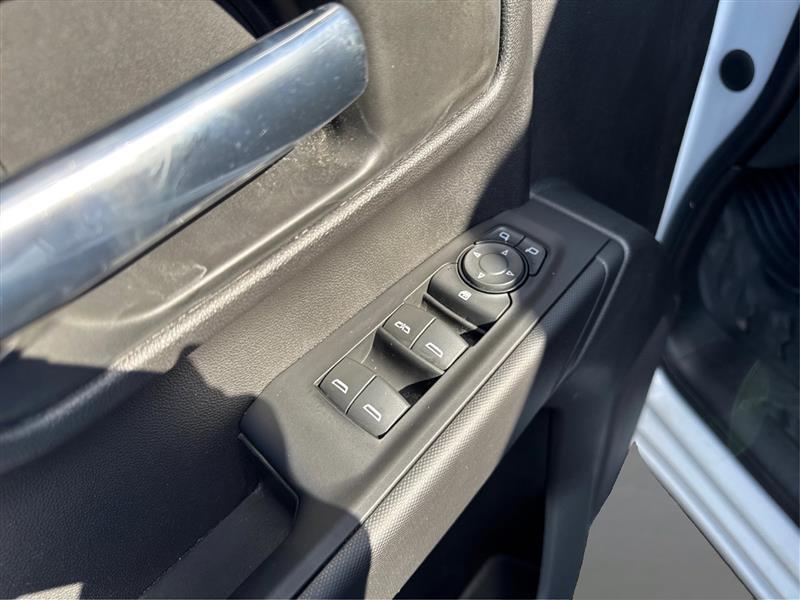 Chevrolet Silverado photo 31