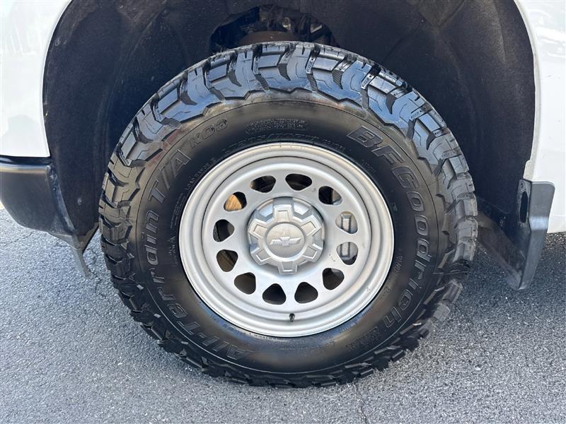 Chevrolet Silverado photo 32