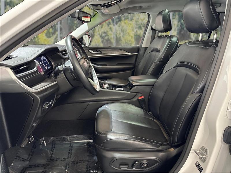Jeep Grand Cherokee L photo 9