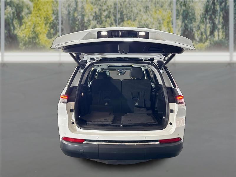 Jeep Grand Cherokee L photo 13