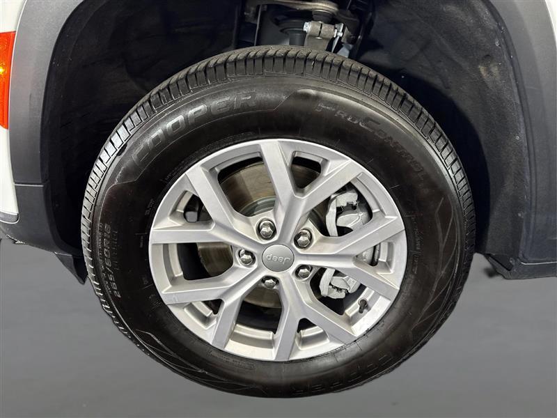 Jeep Grand Cherokee L photo 24