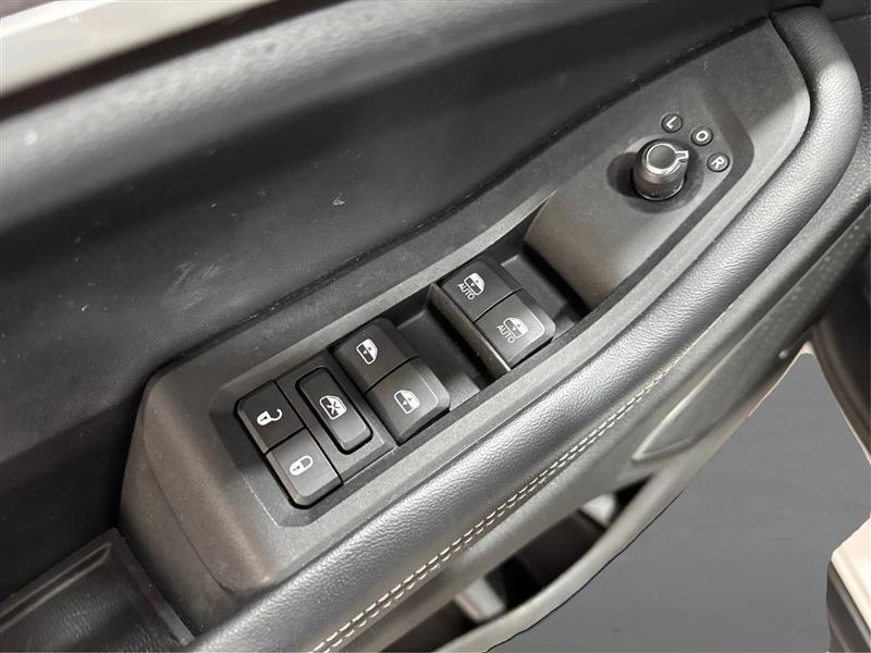 Jeep Grand Cherokee L photo 32