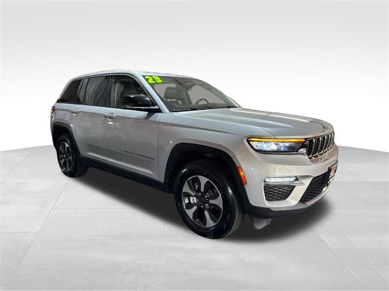 Jeep Grand Cherokee photo 3