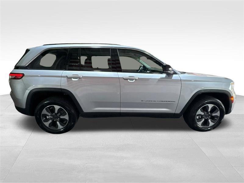 Jeep Grand Cherokee photo 4