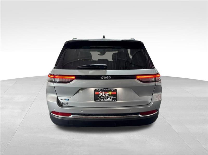 Jeep Grand Cherokee photo 6