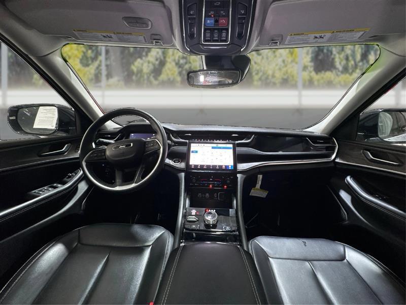 Jeep Grand Cherokee photo 26