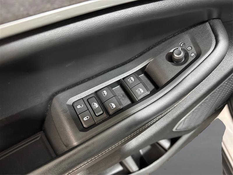 Jeep Grand Cherokee photo 33