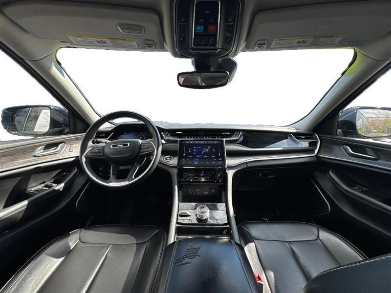 Jeep Grand Cherokee photo 14