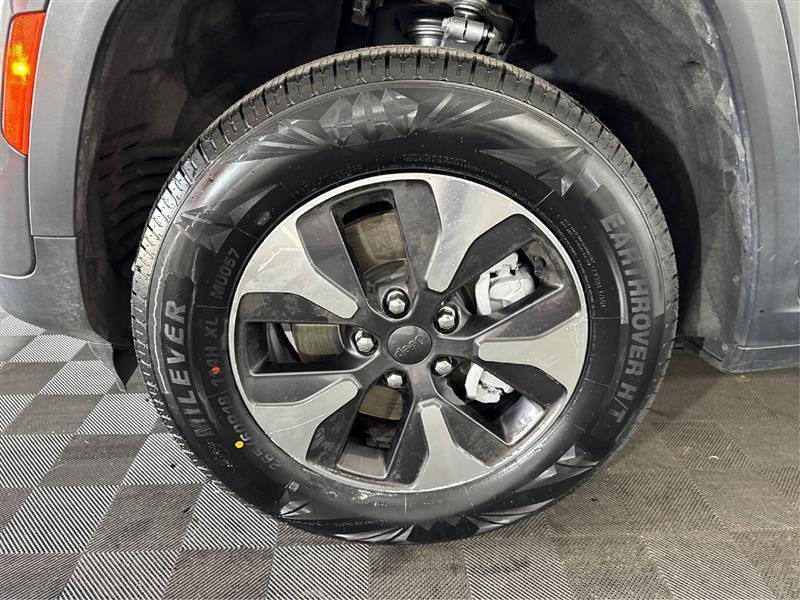 Jeep Grand Cherokee photo 34